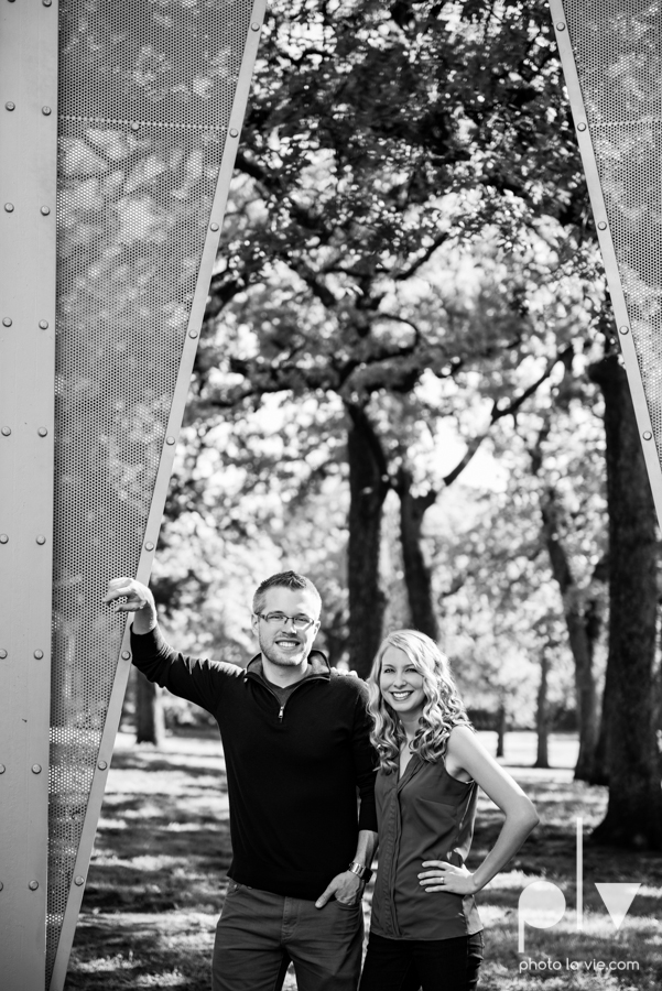 Allison JT wedding engagement session Dallas Texas Tx opportunity park pavilion architecture spring summer outside outdoors trees green modern Sarah Whittaker Photo La Vie-7.JPG