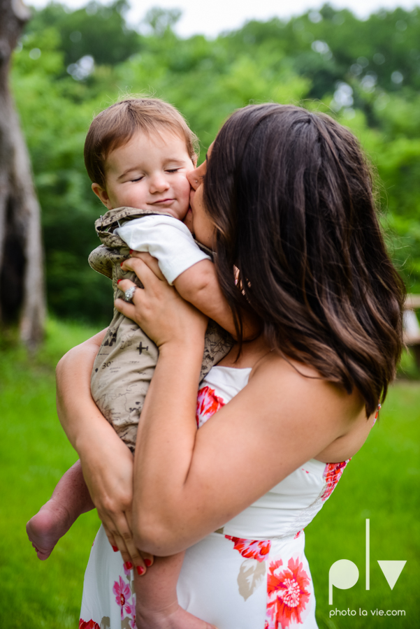 Boy turns 1 one mansfield texas oliver nature park blue blanket trees outdoors Sarah Whittaker Photo La Vie-2.JPG