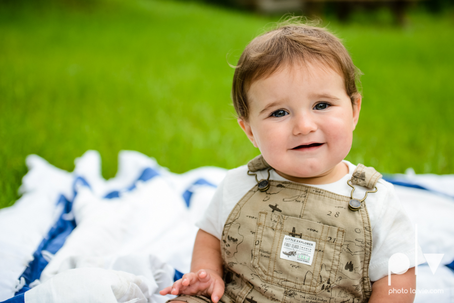 Boy turns 1 one mansfield texas oliver nature park blue blanket trees outdoors Sarah Whittaker Photo La Vie-5.JPG