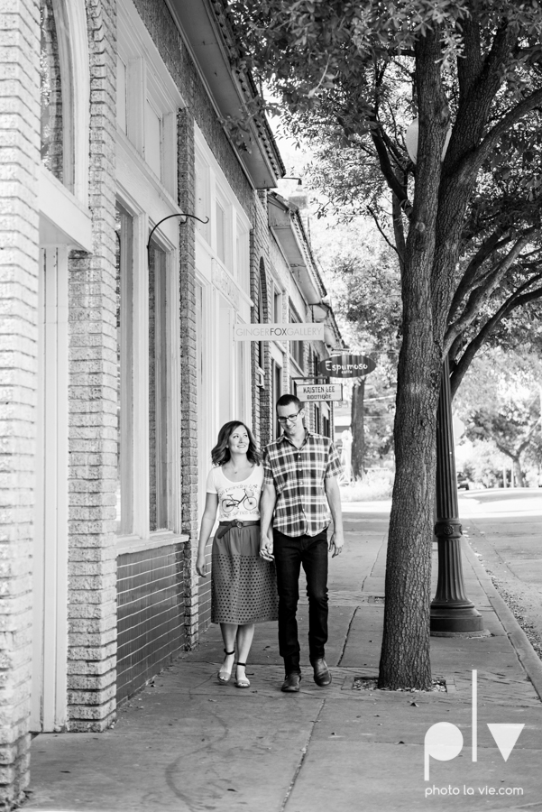 kate jeff engagement photo session dallas texas bishop arts district oak cliff park emporium pies urban walls trees ring french Sarah Whittaker Photo La Vie-8.JPG