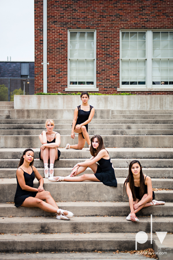 ballet dancers pointe shoes dallas arts district texas dfw tutu modern architecture Sarah Whittaker Photo La Vie-9.JPG