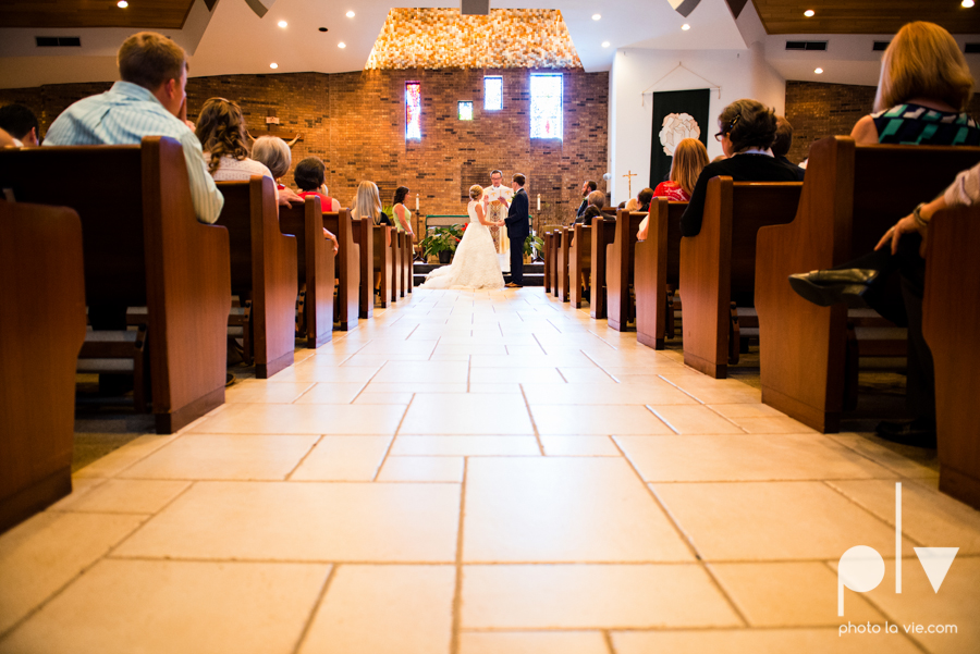 LindsayJohn Wedding Fort Worth catholic country green navy Photo La Vie-32.JPG