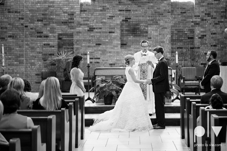 LindsayJohn Wedding Fort Worth catholic country green navy Photo La Vie-31.JPG