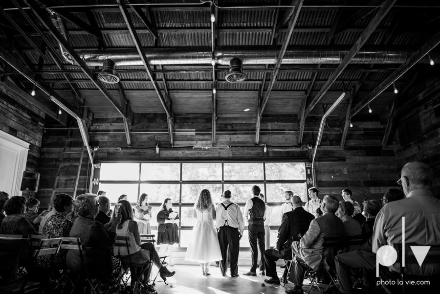 Marie Cord wedding Georgetown Union on Eighth Texas architecture modern vintage industrial books thegoodreads read Sarah Whittaker Photo La Vie-43.JPG