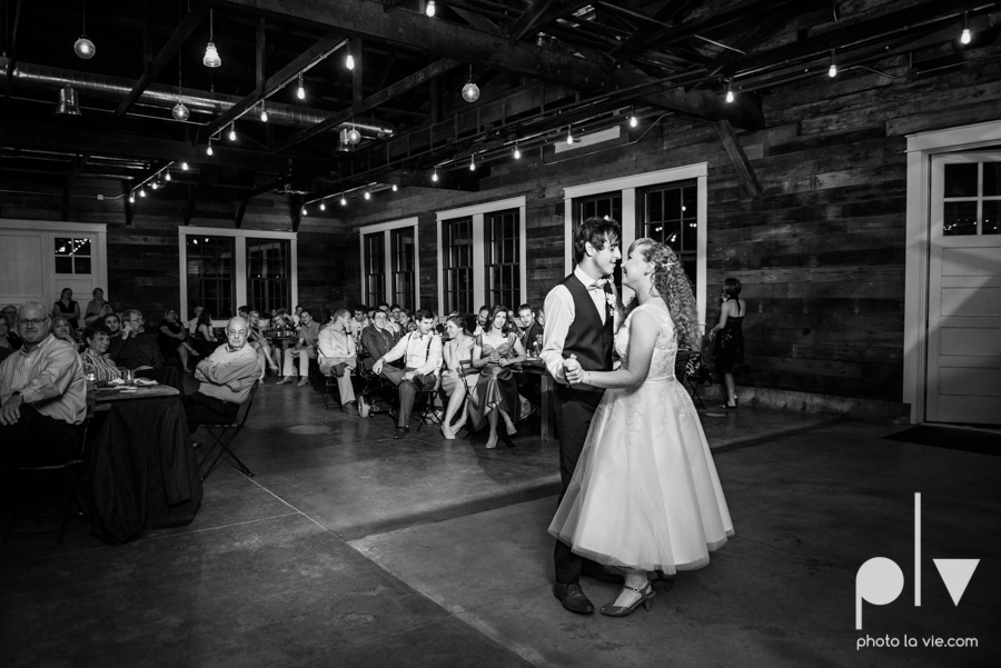 Marie Cord wedding Georgetown Union on Eighth Texas architecture modern vintage industrial books thegoodreads read Sarah Whittaker Photo La Vie-75.JPG