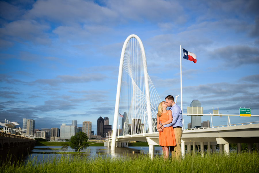 Photo La Vie Sarah Whittaker engagement photography DFW Dallas Fort Worth Hunt Hill Bridge downtown couple summer-2.JPG