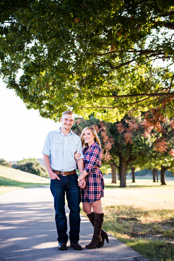 Photo La Vie Sarah Whittaker Fort Worth Trinity River Engagement Session Fall Summer Joe T Garcias Texas couple-1.JPG