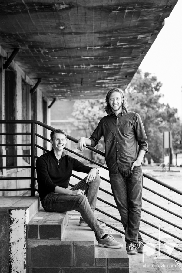 Twin gingers red hair head boys brothers senior photos fort worth downtown sundance square trinity park T&P building Sarah Whittaker Photo La Vie-19.JPG