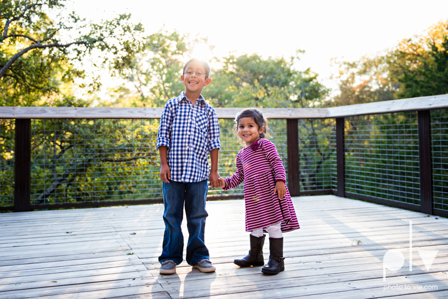 Family mini session Mansfield Oliver Nature Park Texas fall outdoors children siblings small young mom Sarah Whittaker Photo La Vie-6.JPG