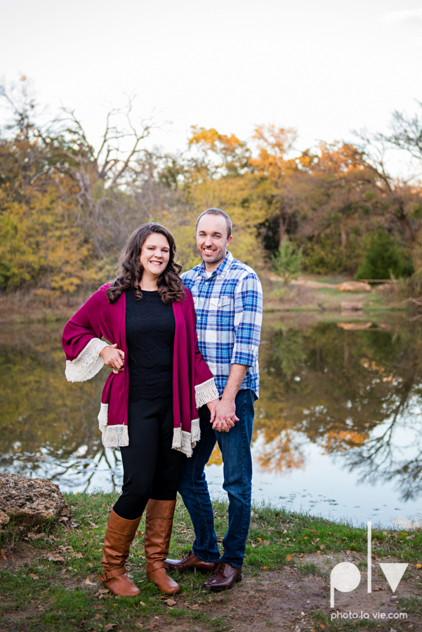 Family mini session Mansfield Oliver Nature Park Texas fall outdoors children siblings small young mom Sarah Whittaker Photo La Vie-9.JPG