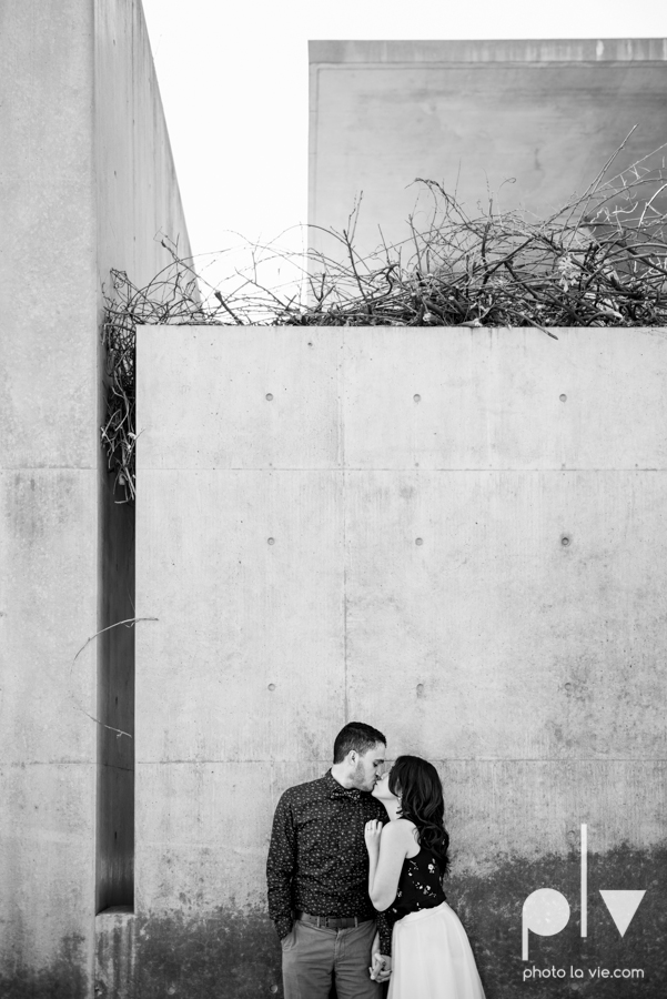 Mabel Hector engagement session Fort Worth Texas The Modern Art Museum The Kimbell kahn ando piano hot pink couple engaged ring shot texture winter architecture modern Sarah Whittaker Photo La Vie-5.JPG