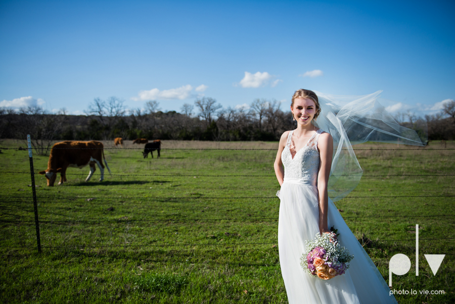 demi keith wedding married the brooks at weatherford texas dfw lace outdoor cow spring summer Sarah Whittaker Photo La Vie-57.JPG