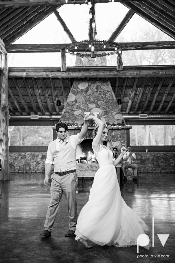 demi keith wedding married the brooks at weatherford texas dfw lace outdoor cow spring summer Sarah Whittaker Photo La Vie-70.JPG