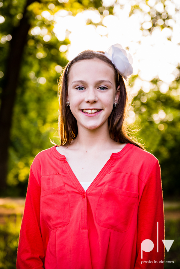 sisters girls children siblings mansfield texas park oliver nature spring mini session Sarah Whittaker Photo La Vie-6.JPG