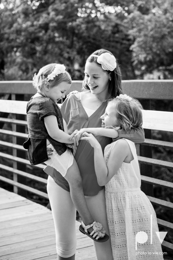 sisters girls children siblings mansfield texas park oliver nature spring mini session Sarah Whittaker Photo La Vie-9.JPG