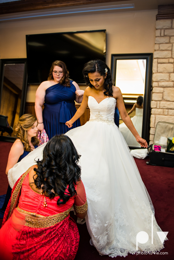 Debbie Trevor wedding ruthe jackson center dfw texas multicultural indian india traditional christian lights Sarah Whittaker Photo La Vie-13.JPG