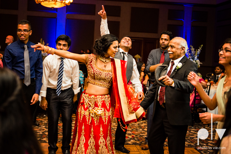 Debbie Trevor wedding ruthe jackson center dfw texas multicultural indian india traditional christian lights Sarah Whittaker Photo La Vie-39.JPG