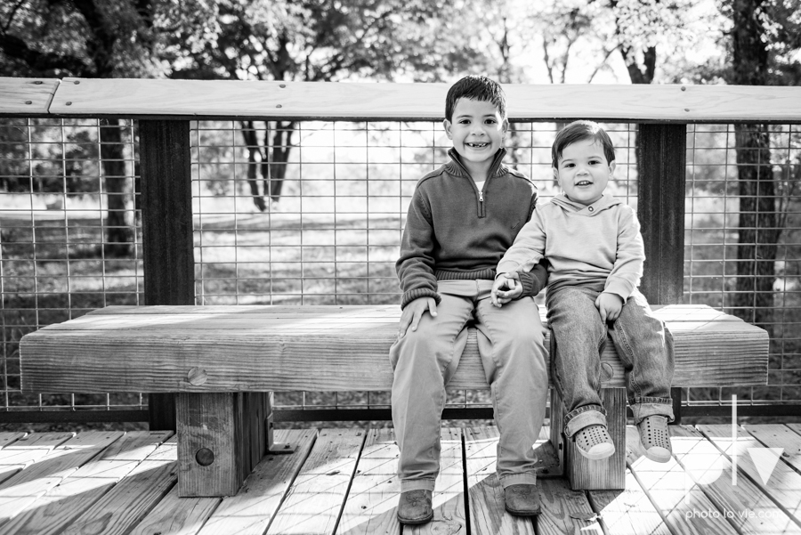 Valdez family mini session mansfield texas oliver nature park fall winter christmas photos photographer children sibilings boy blue Sarah Whittaker Photo La Vie-1.JPG