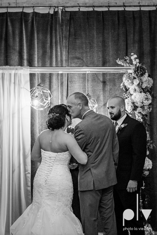 potts wedding hickory street annex dallas texas tx bride groom couple floral blues fabulous lighting donuts cake Tara Todd Sarah Whittaker Photo La Vie-25.JPG