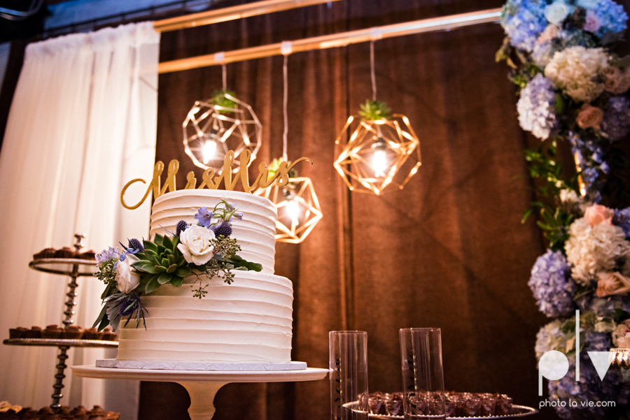 potts wedding hickory street annex dallas texas tx bride groom couple floral blues fabulous lighting donuts cake Tara Todd Sarah Whittaker Photo La Vie-33.JPG