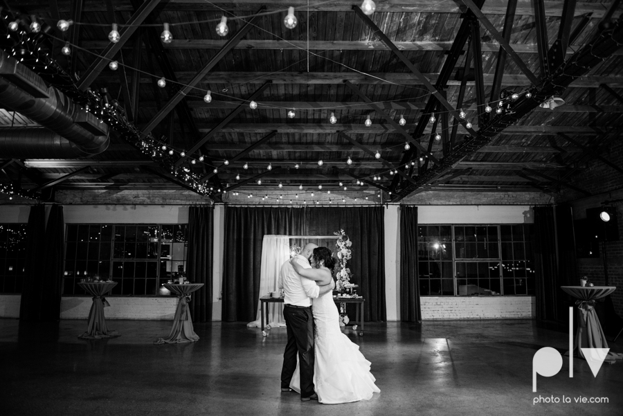 potts wedding hickory street annex dallas texas tx bride groom couple floral blues fabulous lighting donuts cake Tara Todd Sarah Whittaker Photo La Vie-49.JPG