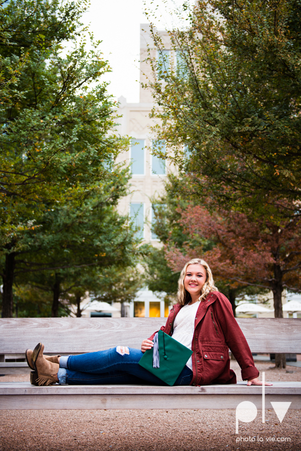 Senior session downtown fort worth water gardens DFW texas flute band urban skyrise sundance square philip johnson fall autumn Sarah Whittaker Photo La Vie-5.JPG