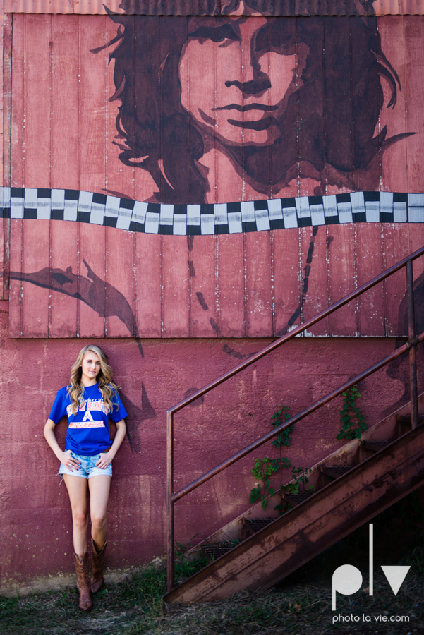 senior session fall golden hour high school back lit bridge boots downtown mansfield texas oliver nature park autumn summer vibes Sarah Whittaker Photo La Vie-4.JPG