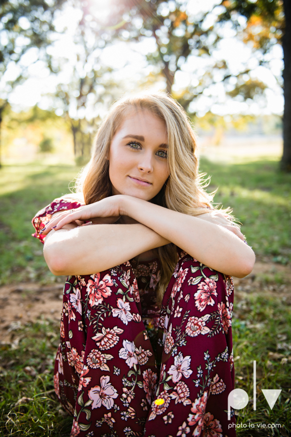 senior session fall golden hour high school back lit bridge boots downtown mansfield texas oliver nature park autumn summer vibes Sarah Whittaker Photo La Vie-13.JPG