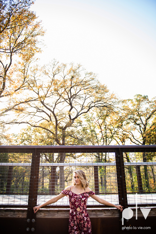 senior session fall golden hour high school back lit bridge boots downtown mansfield texas oliver nature park autumn summer vibes Sarah Whittaker Photo La Vie-20.JPG