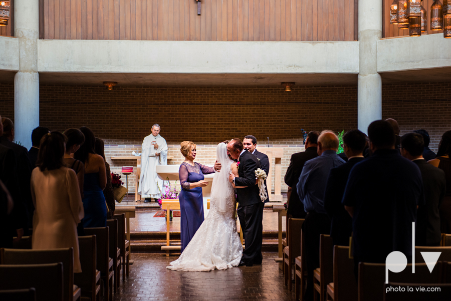 wedding photography dallas texas university of dallas irving las colinas country club mariachi Sarah Whittaker Photo La Vie-20.JPG