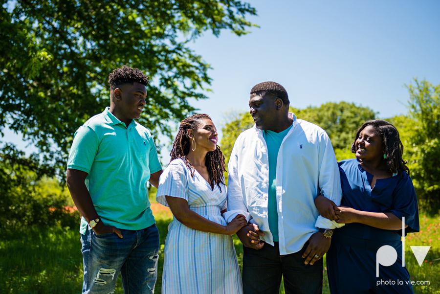 Family mini session mansfield texas dfw photography photo la vie siblings kids teens children aa black summer spring -2.JPG