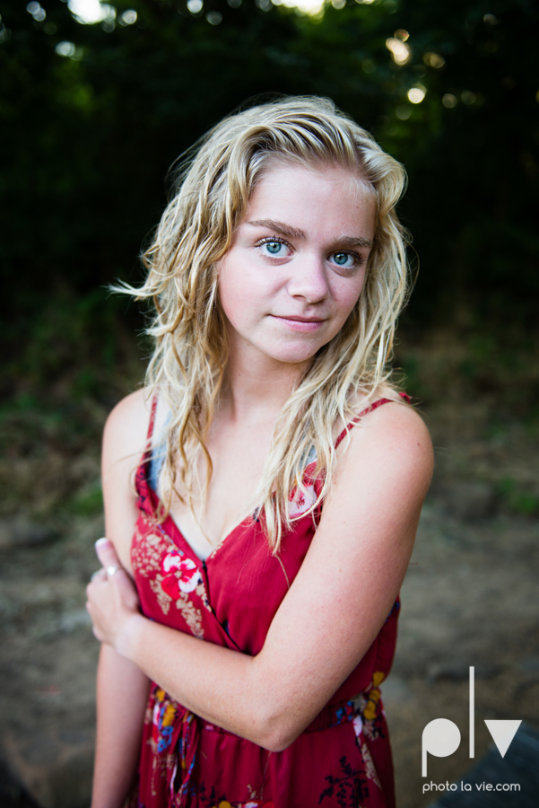 mansfield texas senior portrait session oliver nature park summer high school girl blonde photographer texas sarah whittaker photo la vie-3.JPG