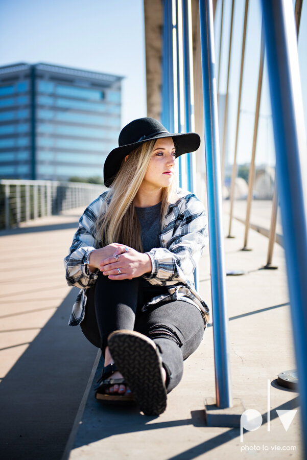 senior session fort worth texas ft worth tx photography photographer outdoors fall bridge urban downtown soccer cap gown hat leaves fashion architecture sarah whittaker photo la vie-2.JPG
