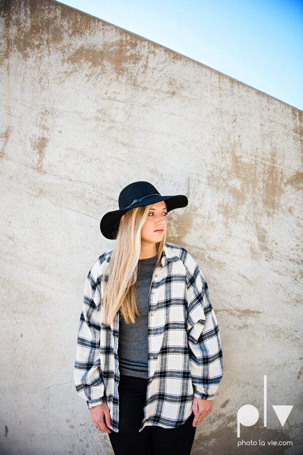 senior session fort worth texas ft worth tx photography photographer outdoors fall bridge urban downtown soccer cap gown hat leaves fashion architecture sarah whittaker photo la vie-1.JPG