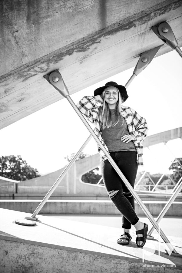 senior session fort worth texas ft worth tx photography photographer outdoors fall bridge urban downtown soccer cap gown hat leaves fashion architecture sarah whittaker photo la vie-4.JPG