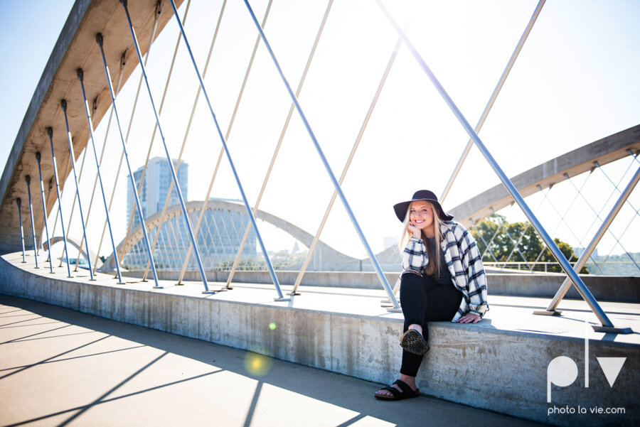 senior session fort worth texas ft worth tx photography photographer outdoors fall bridge urban downtown soccer cap gown hat leaves fashion architecture sarah whittaker photo la vie-3.JPG
