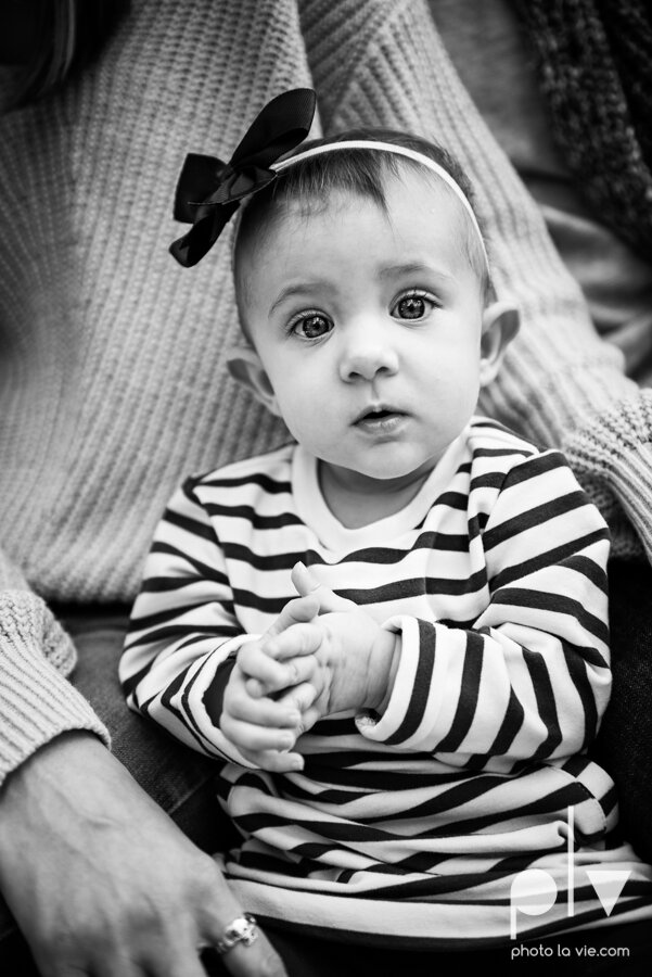 family session fall baby one year outdoors outside sweaters leaves park ennis texas photography sarah whittaker photo la vie-4.JPG