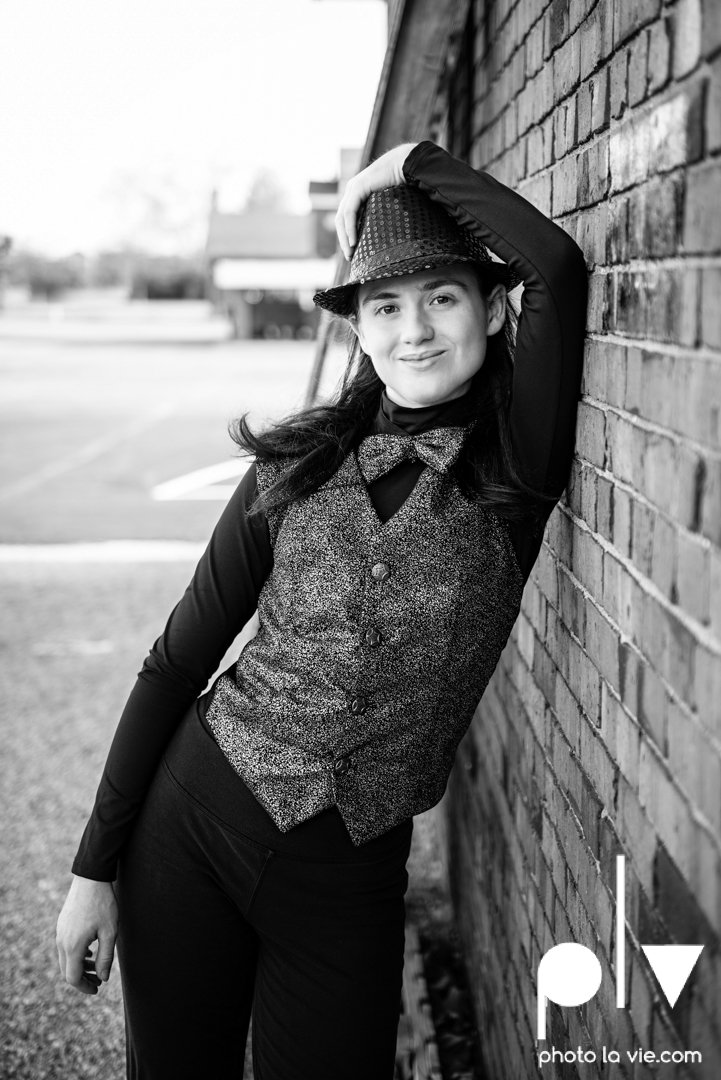 2024_Graduation_senior_indianapolis_lawrence-indiana-hat-styled-park-historic-fort ben-stole-model-sarahwhittaker-photolavie-10.jpg