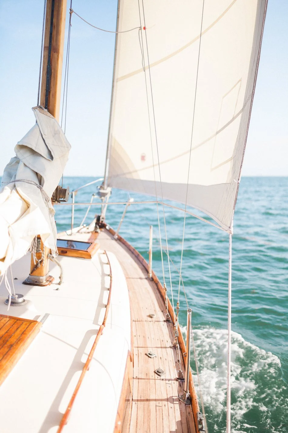 naples-luxury-sailing-engagement-photography-nautical-sailboat-engagement_1045.jpg