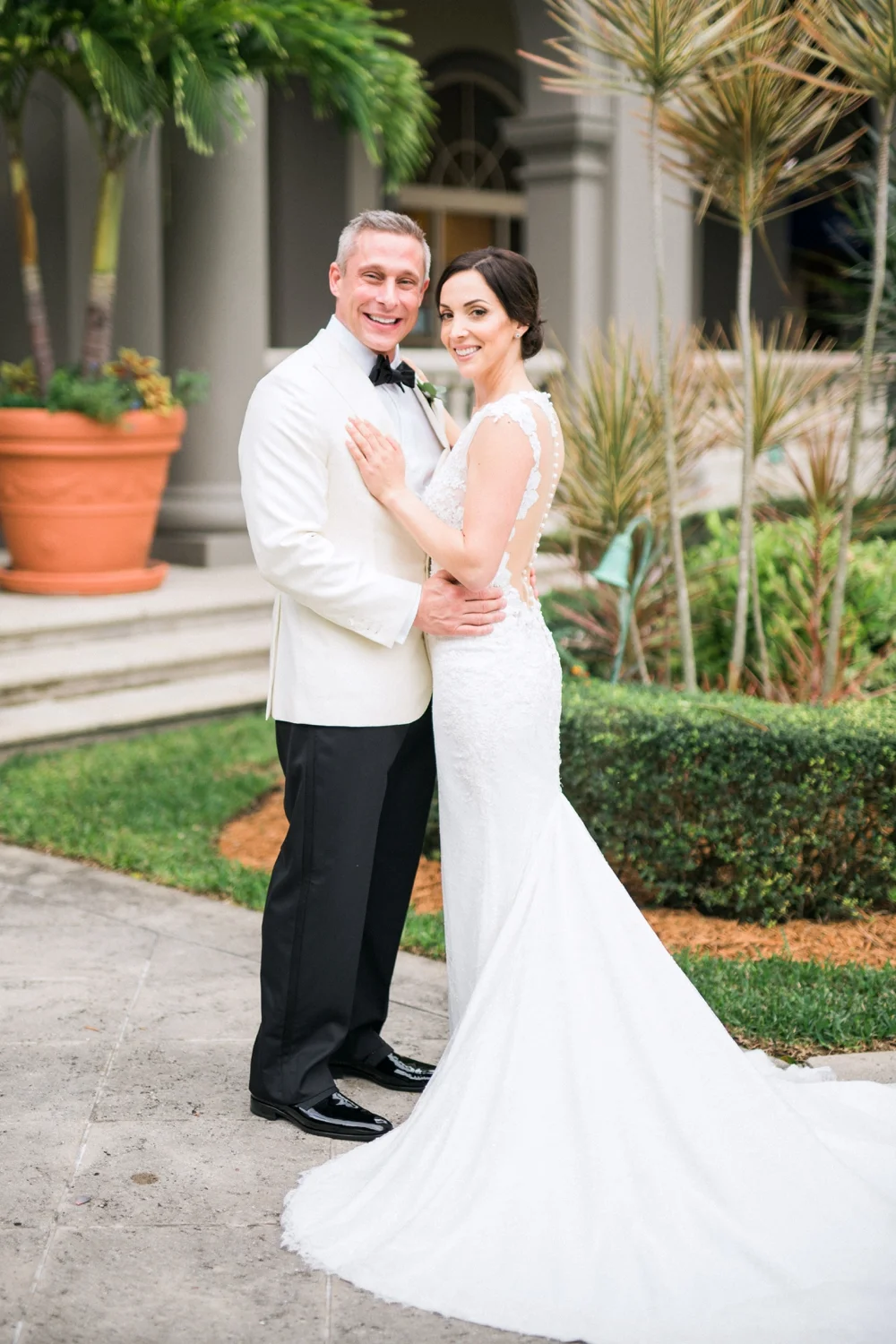 Naples_Wedding_Photograper_ Intimate_Wedding_0930.jpg