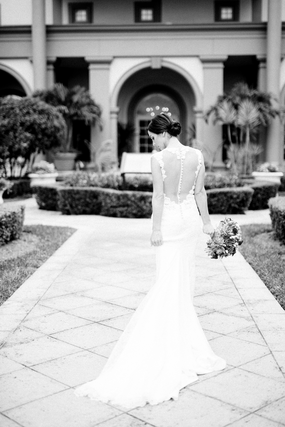 Naples_Wedding_Photograper_ Intimate_Wedding_0914.jpg