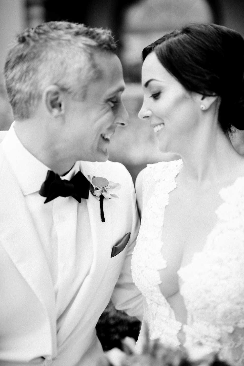 Naples_Wedding_Photograper_ Intimate_Wedding_0910.jpg