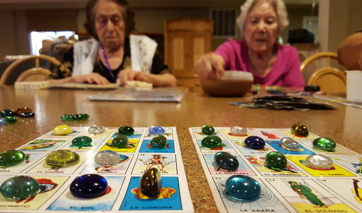 Lotería with the lovely Marias