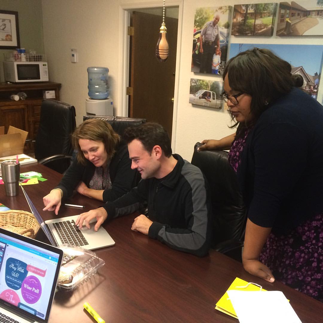 RETREET STAFF FINALIZING PLANS IN THE NACOK OFFICE