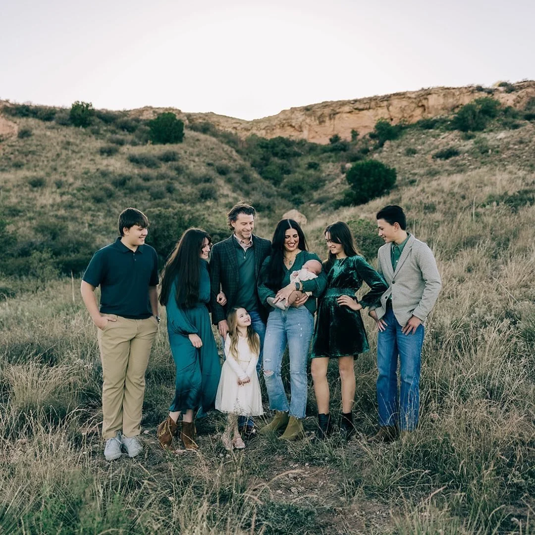 🍂 Fall 2024 family sessions are just around the corner! 🍁 if you want to be the first to know when spots open up, comment below, and I&rsquo;ll add you to my email list! Sending out all the booking details on Friday, 9/13. 📅✨ Don&rsquo;t miss out 