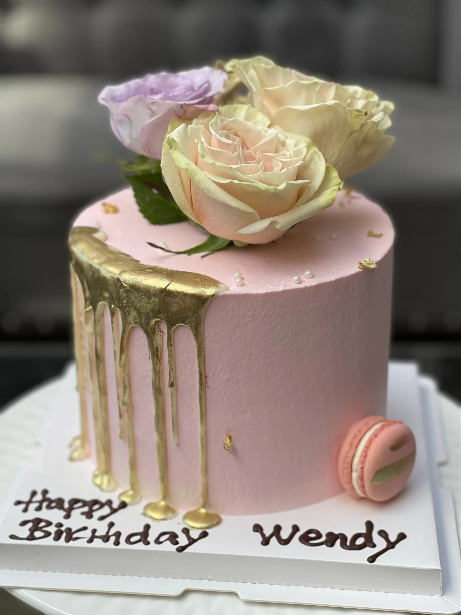 Fresh fruit cake with roses 3.jpeg