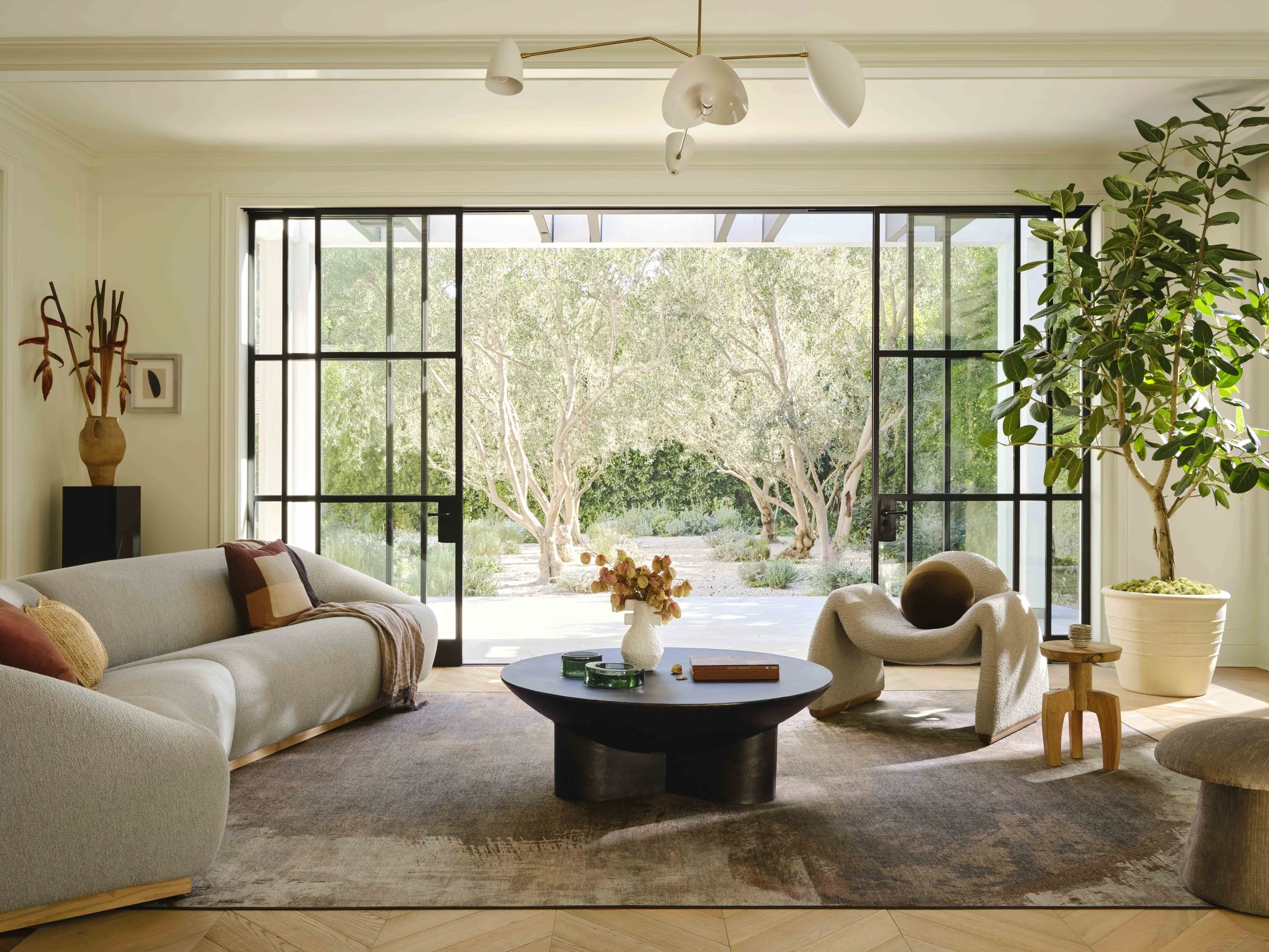 241029ADIG_0113_FamilyRoom_JordaBronzeNatural_10x14_lp_v5.jpg