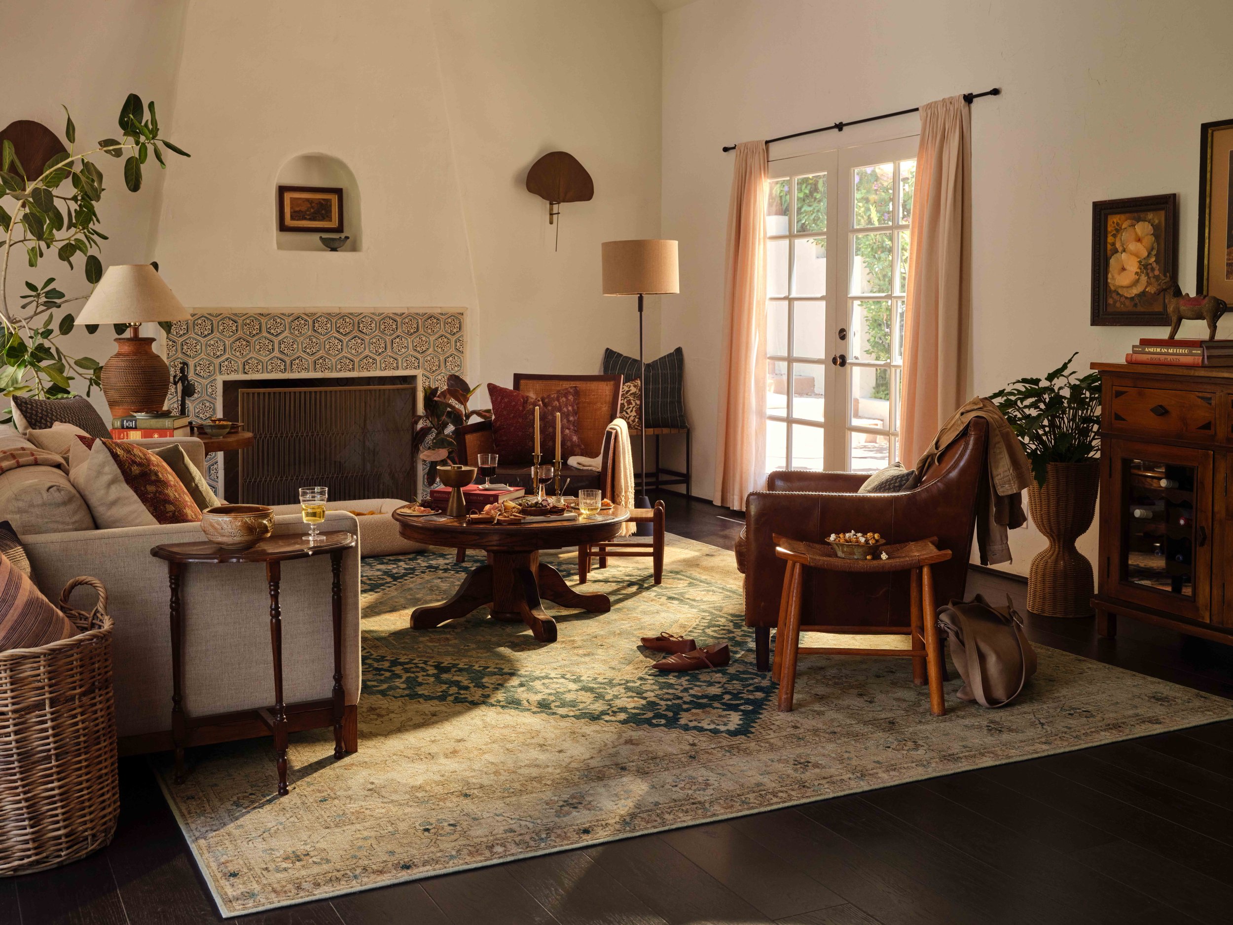250729HOST_0365_Living_Room_lp_v3.jpg