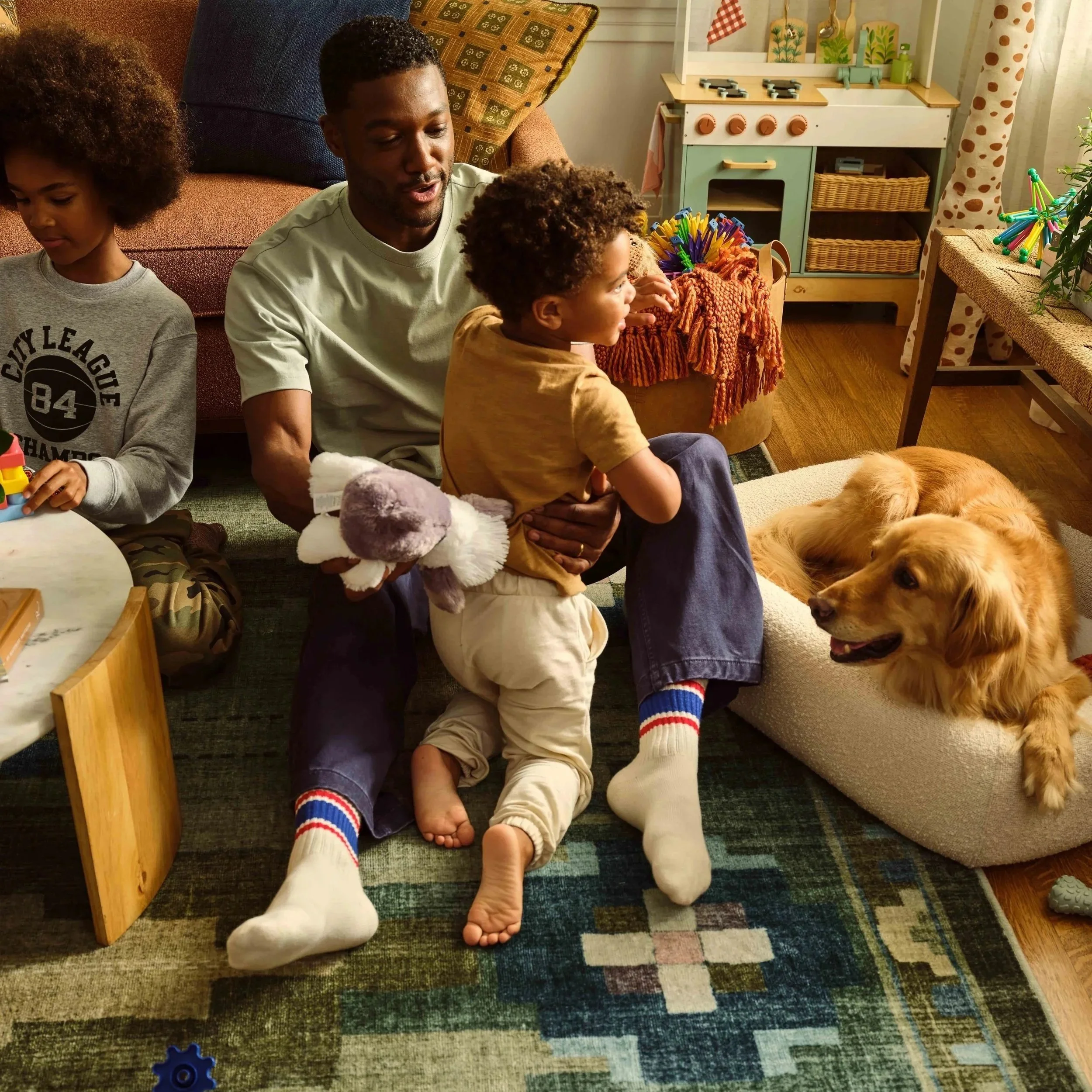 2508BHOM_BlankHomes_Living_0290 _ye_v2.jpg