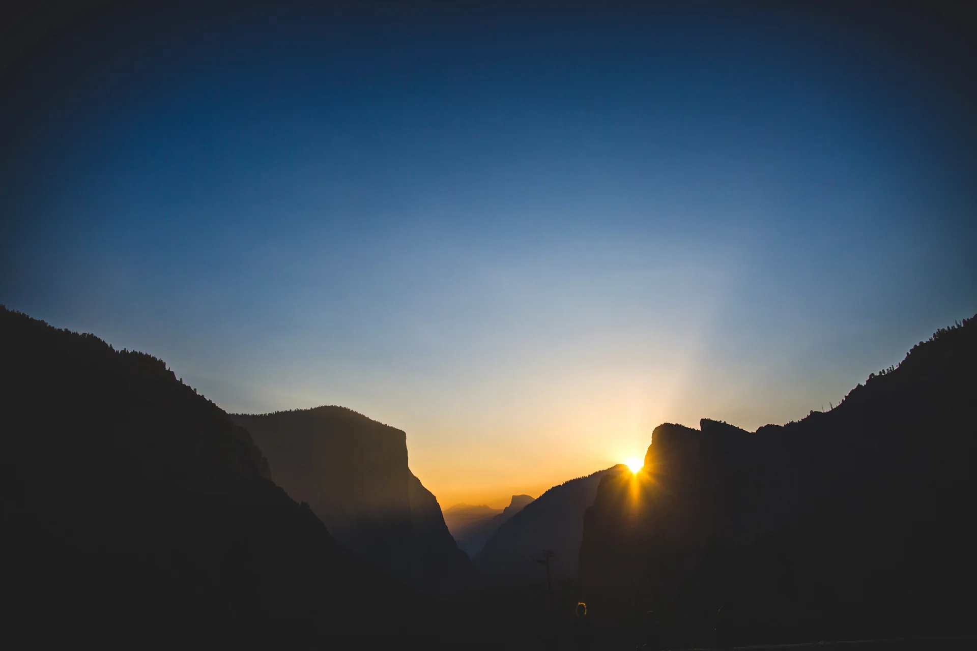 Tunnel View